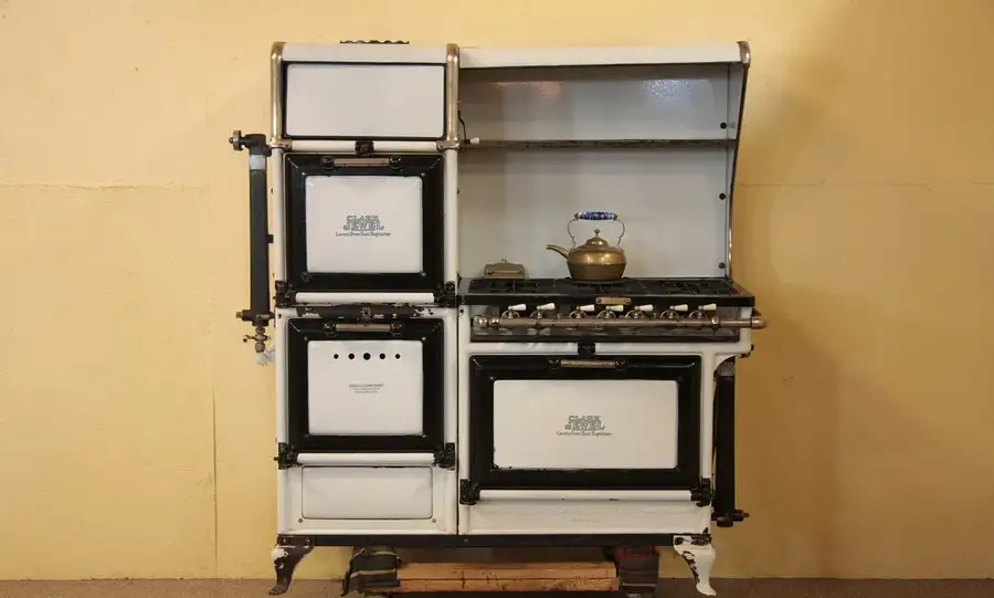 Main image of Clark Jewel Antique 1920 Gas Stove