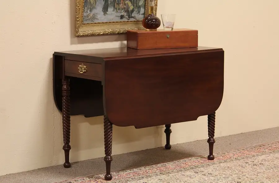 Main image of Sheraton 1820 Mahogany Dropleaf Dining Table