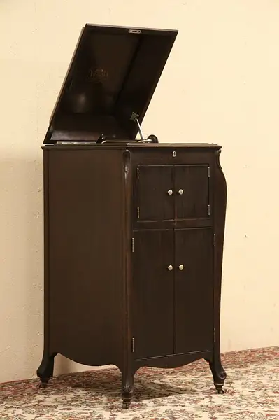 Main image of Victrola Victor 1910 Phonograph VV-XI