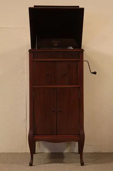 Main image of Columbia Grafonola Antique Phonograph