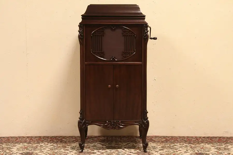 Main image of Brunswick 1917 Pat. Carved Mahogany Phonograph