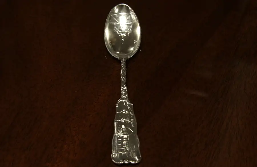 Main image of Lincoln Home & Monument 1890 Sterling Silver Spoon