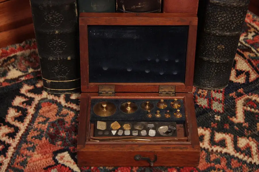 Main image of Eimer & Amend NY Scale Weights, Case