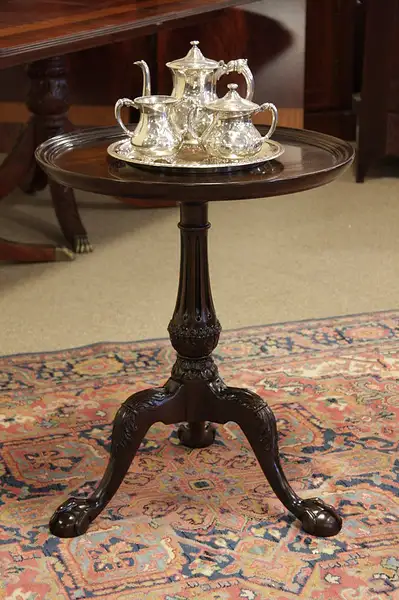Main image of Henredon Chippendale Round Tea or Chairside Table