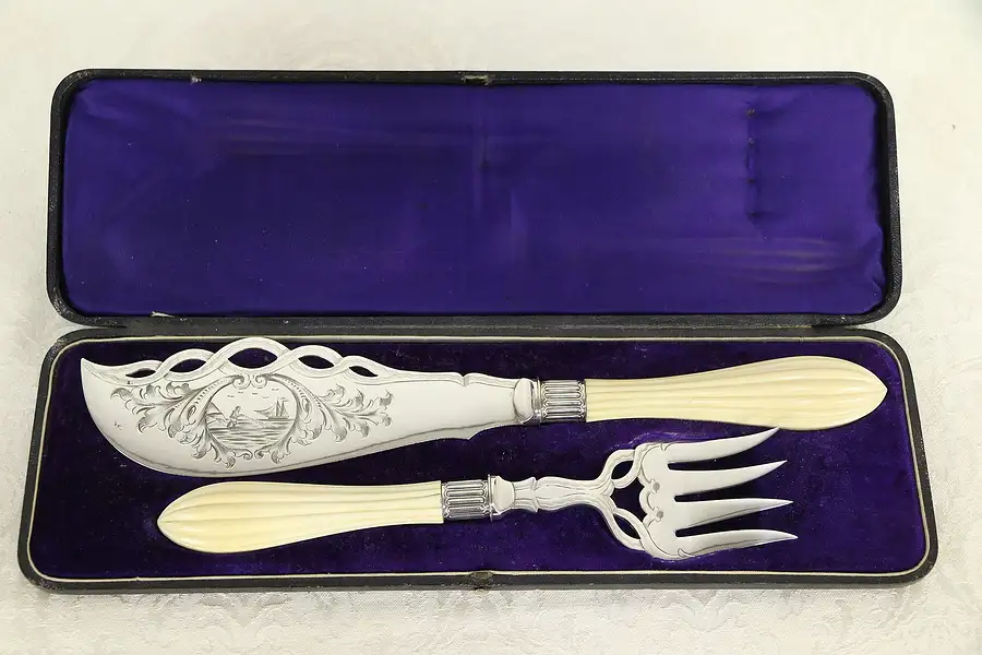 Main image of Silverplate Antique English Fish Slice Serving Set, Bone Handles, Case
