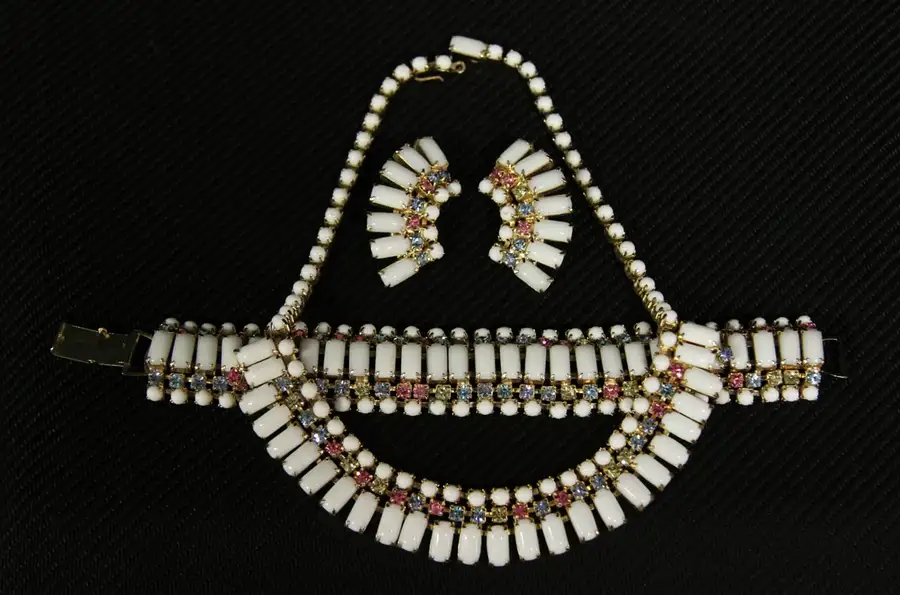 Main image of Vintage Milk glass Necklace, Bracelet and Pair of Clip Earrings
