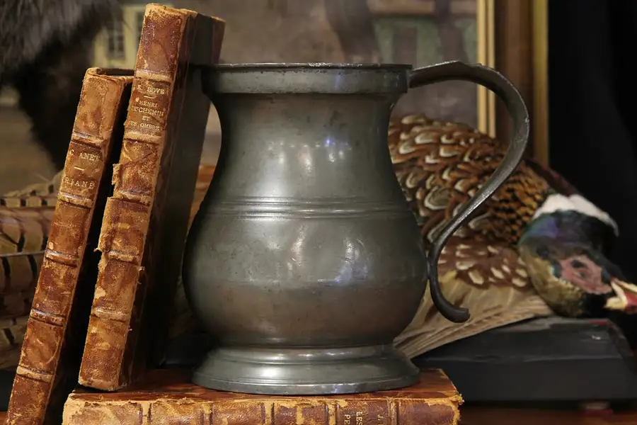 Main image of Pewter Antique Engish Pub Quart Tankard