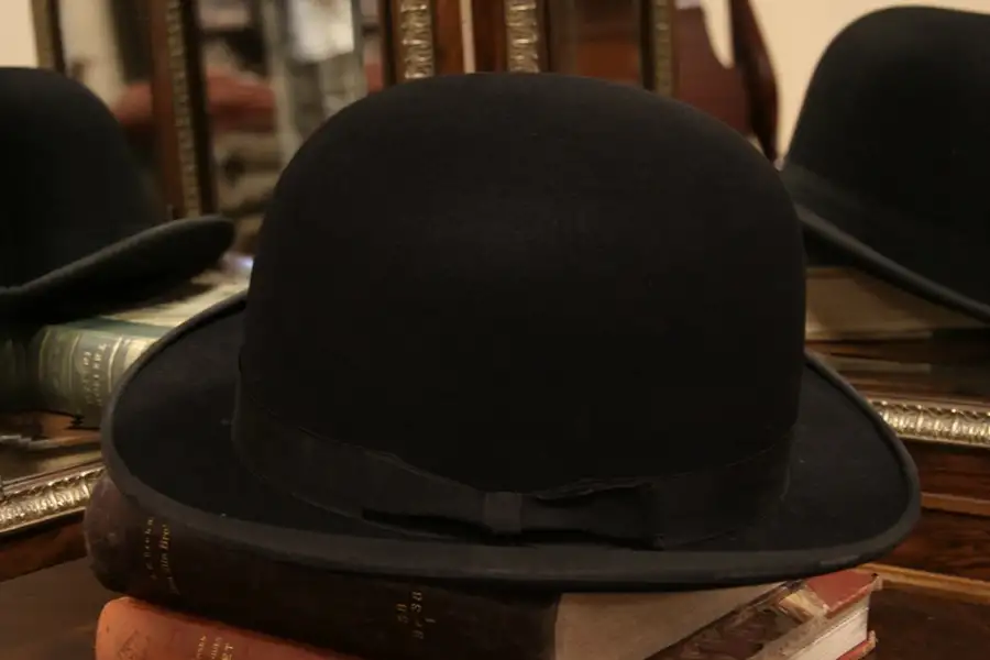Main image of Marshall Field 1920 Antique Black Gentleman's Bowler or Derby Hat