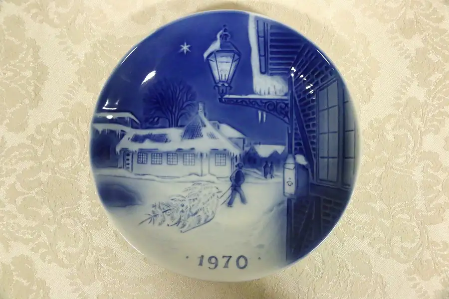 Main image of Desiree 1970 Hans Christian Andersen House Denmark Christmas Plate 1st Edition
