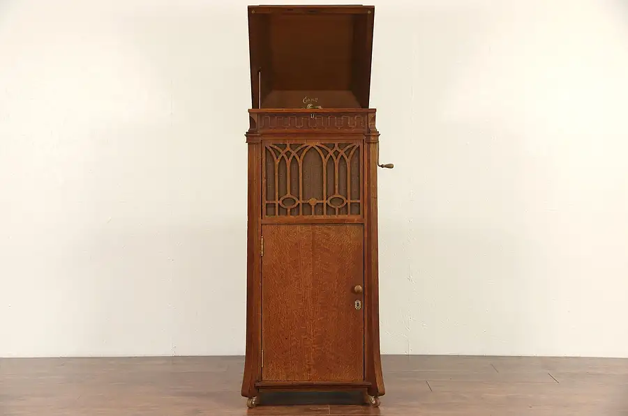 Main image of Edison C19 Oak Diamond Disc Phonograph, Pat. 1916, 2 Heads