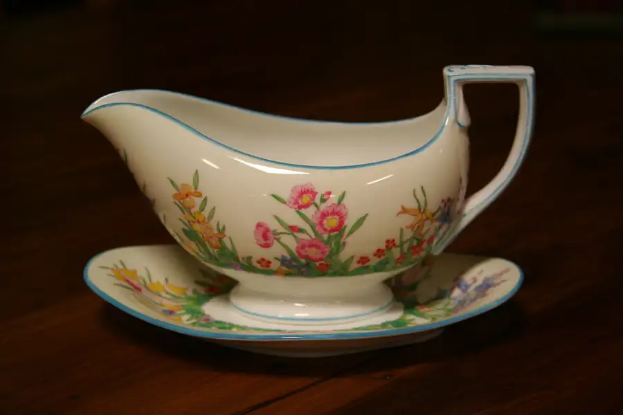 Main image of Wedgwood Prairie Flower Gravy Boat and Underplate