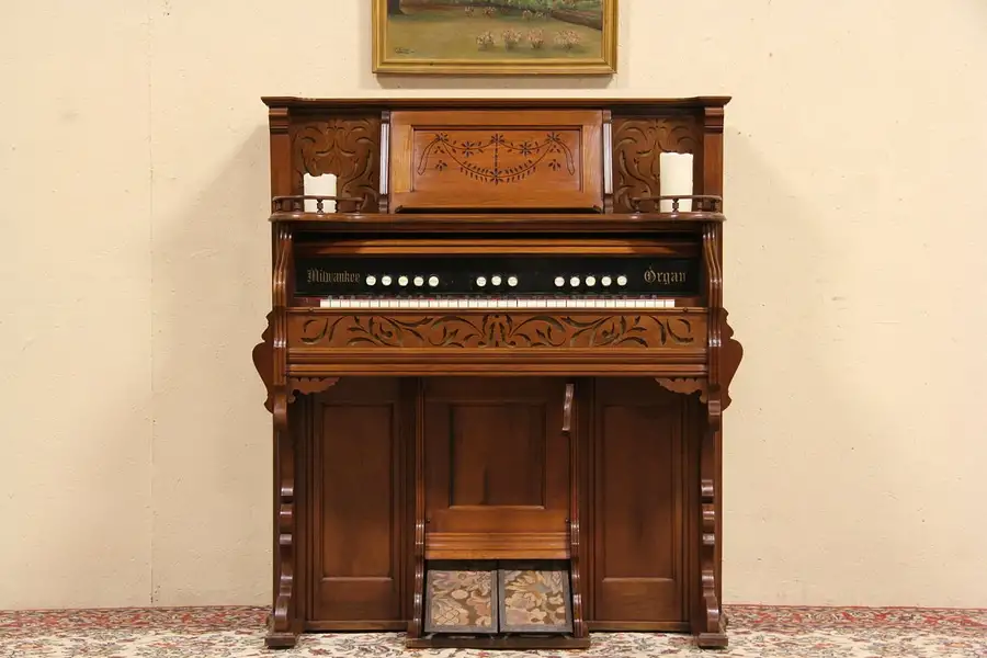 Main image of Milwaukee Netzow 1885 Antique Eastlake Pump Reed Organ
