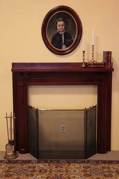 Main image of Traditional Antique 1900 Fireplace Mantel