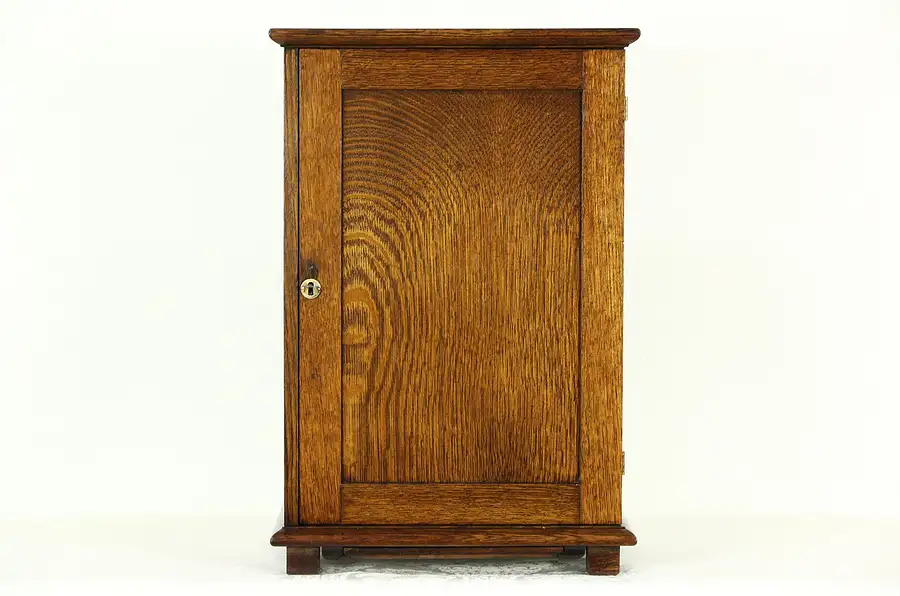 Main image of Arts & Crafts Mission Oak 1905 Antique Jewelry Chest, Original Velvet Lining