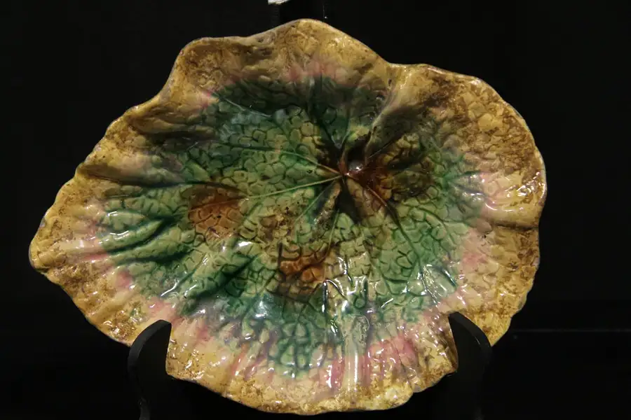 Main image of Etruscan Majolica Begonia Leaf 1880 Antique Dish