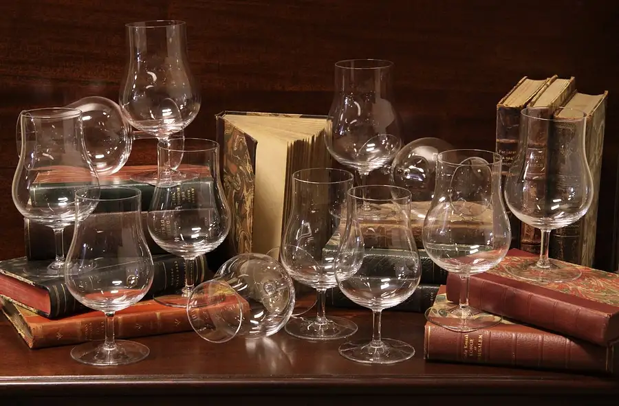 Main image of Set 12 Gorham Crystal Brandy Cognac Goblets Snifters