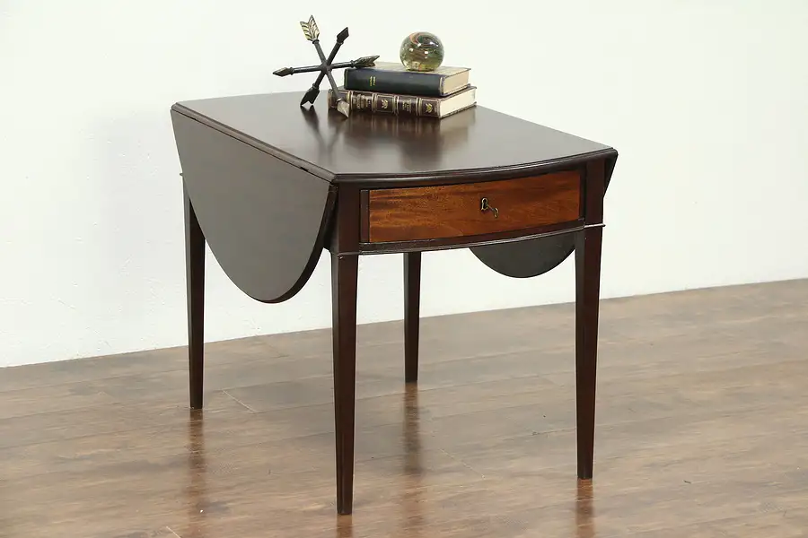 Main image of Hepplewhite 1790 Antique Mahogany Pembroke Dropleaf Lamp Table