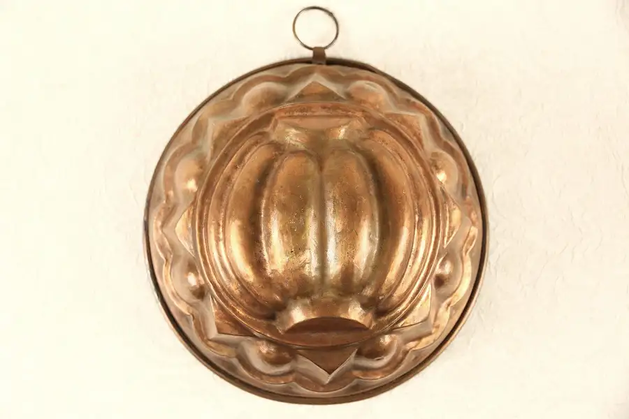 Main image of Melon or Gourd Vintage Copper Mold, Hand Hammered