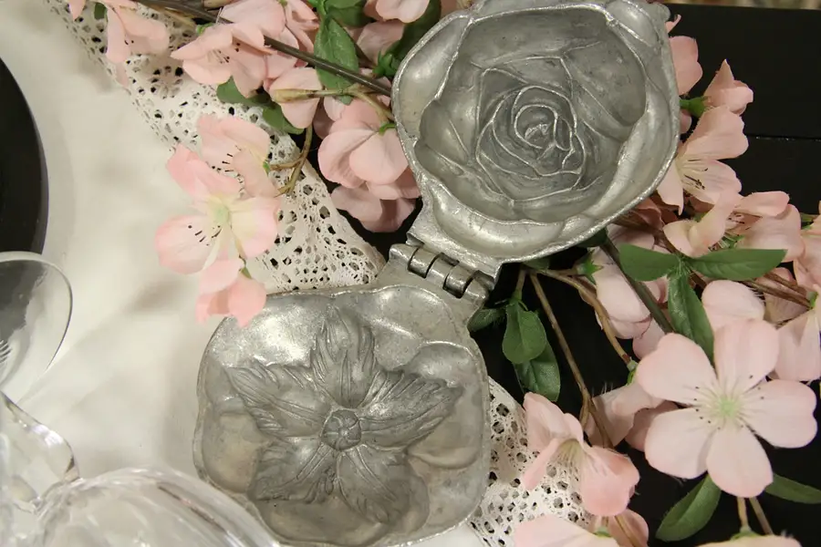 Main image of Rose & Flower Ice Cream or Chocolate Vintage Mold