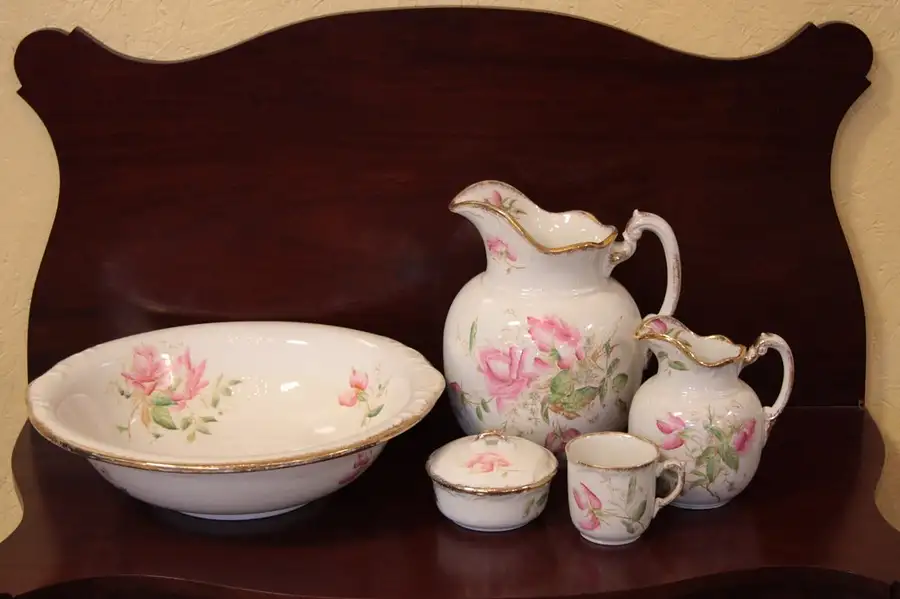 Main image of Victorian Bowl & Pitcher Set, 5 Pc. Roses