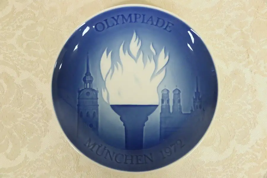 Main image of Bing & Grondahl Porcelain Munich 1972 Olympic Olympiade Plate 1st Issue #8000