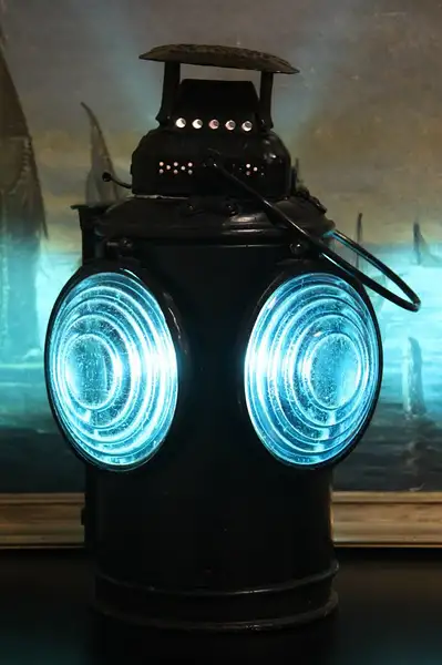 Main image of Adlake Railroad Switch Lantern, Green Lenses Electrified