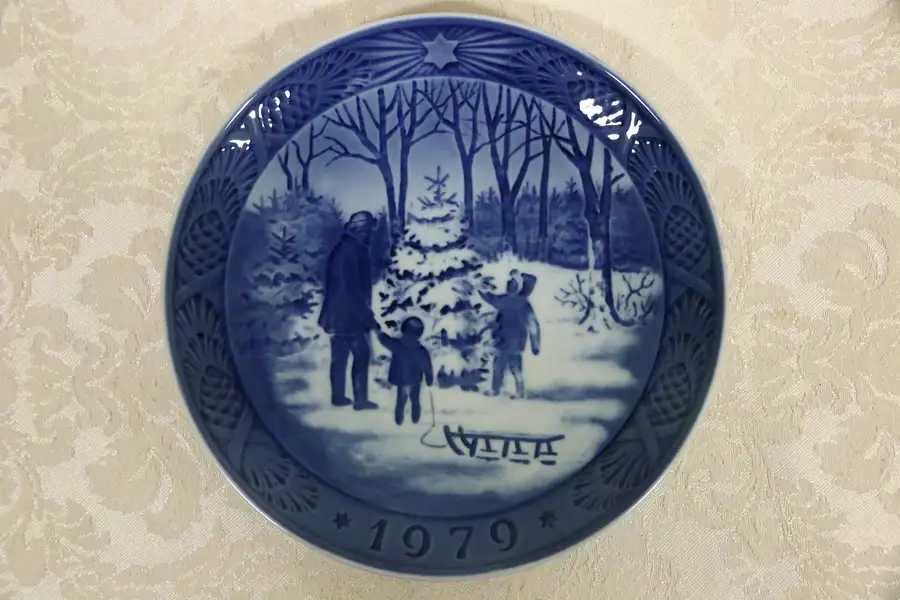 Main image of Royal Copenhagen Choosing the Christmas Tree Blue & White Christmas Plate 1979