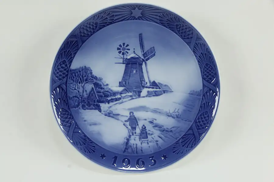 Main image of Royal Copenhagen Blue & White Christmas Plate 1963