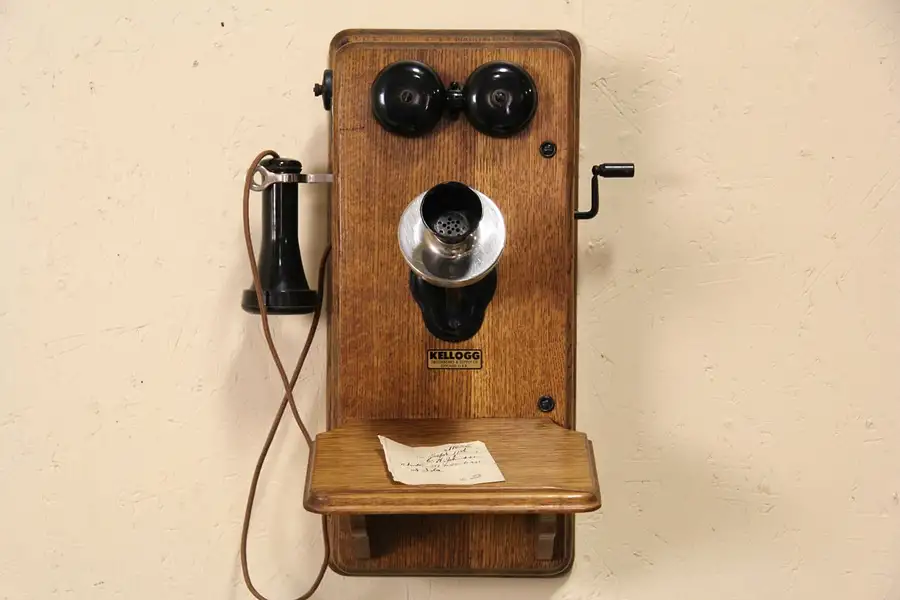 Main image of Kellogg of Chicago Oak Antique 1915 Wall Phone, Generator