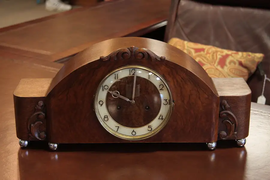 Main image of Art Deco Oak 1935 Mantel Clock