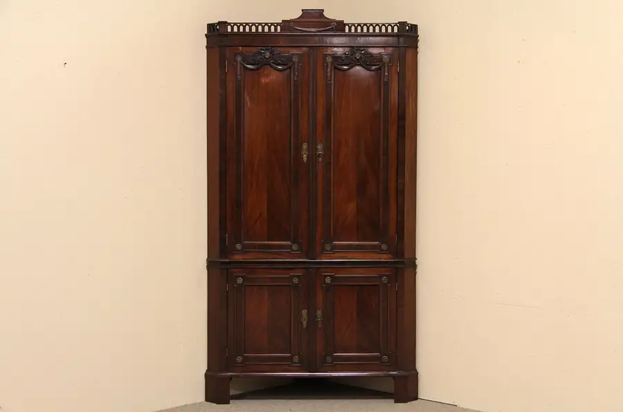 Main image of Georgian Antique 1790 Mahogany Corner Cabinet