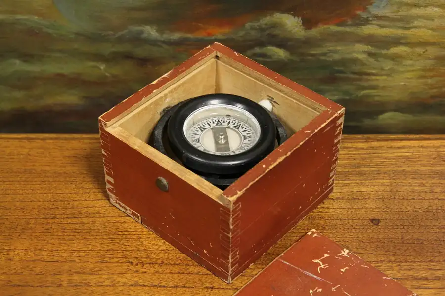 Main image of Wilcox & Crittenden Floating Ship Compass & Case