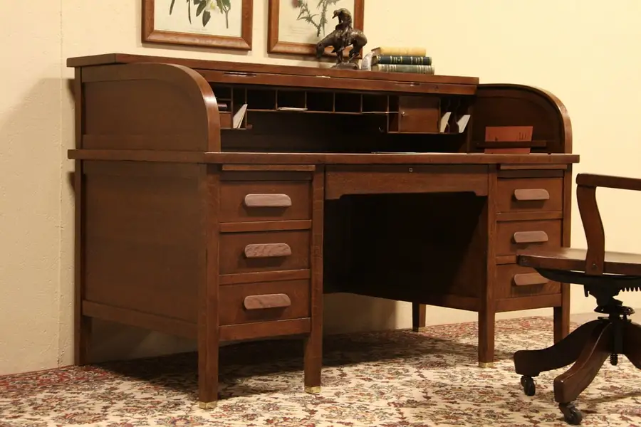 Main image of Antique 1910 Arts & Crafts Quartersawn Oak Clemco Chicago Rolltop Desk