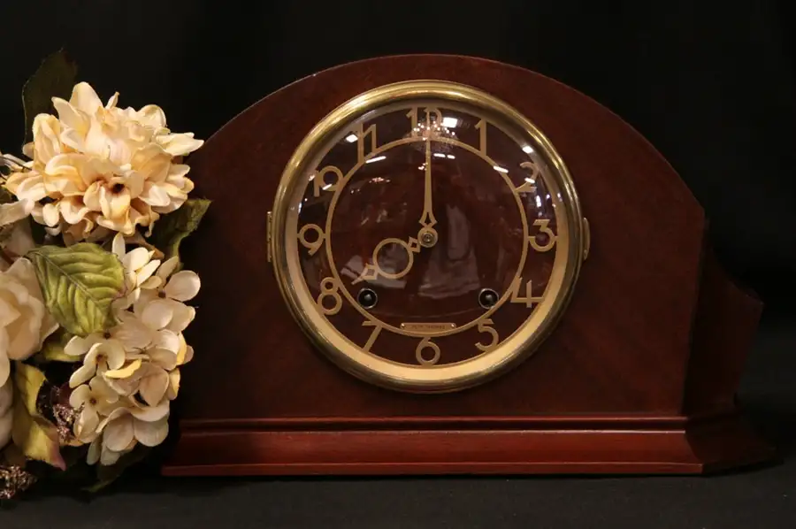 Main image of Seth Thomas Art Deco 1940's Mantel Clock