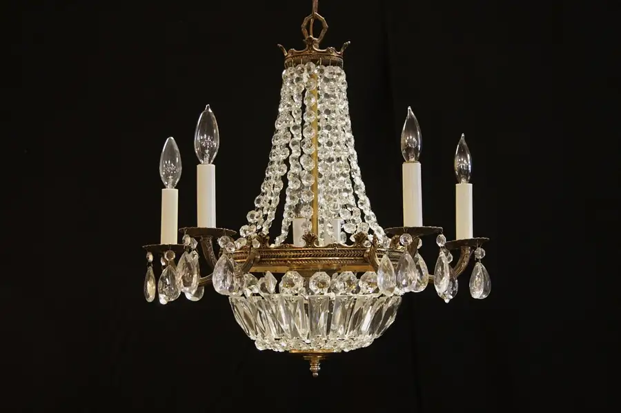 Main image of European Cut Crystal Chandelier with 9 Candles