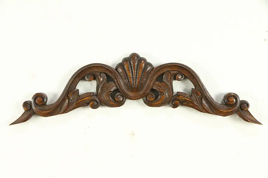 Main image of Oak Antique Carved Architectural Salvage Fragment or Crest