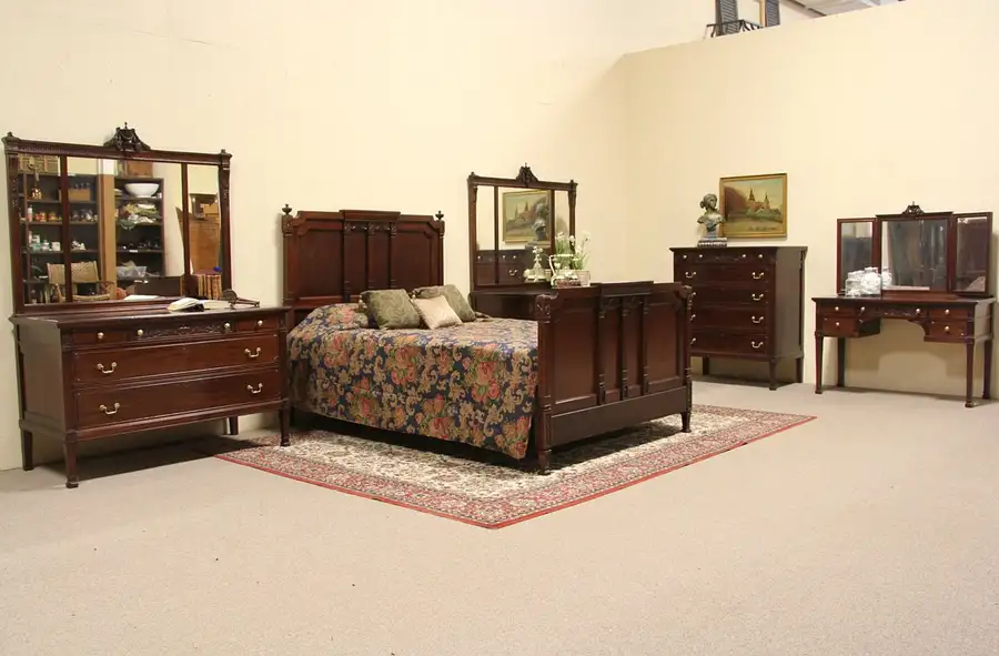 Main image of Carved Mahogany 5 Pc. 1910 Queen Size Bedroom Set