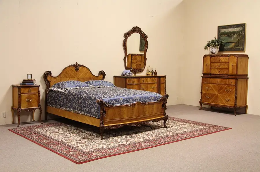 Main image of French Design 5 Pc. Antique Full Bedroom Set