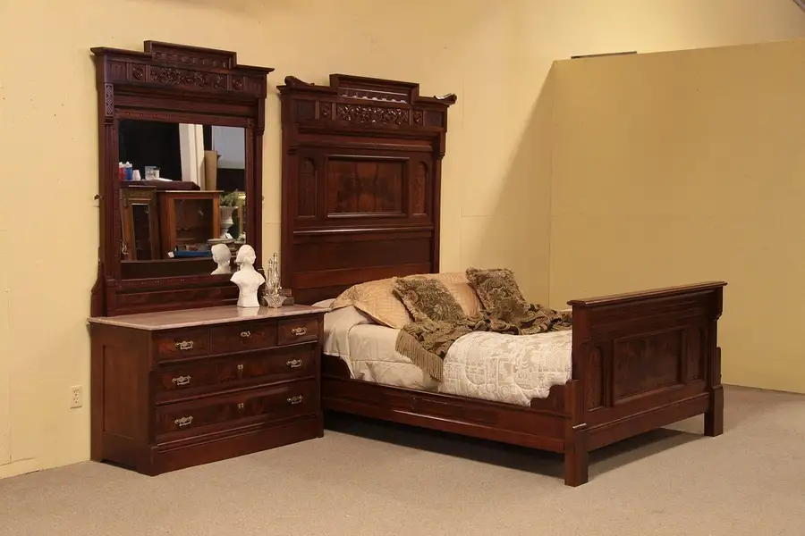 Main image of Victorian Eastlake Queen Size Bedroom Set