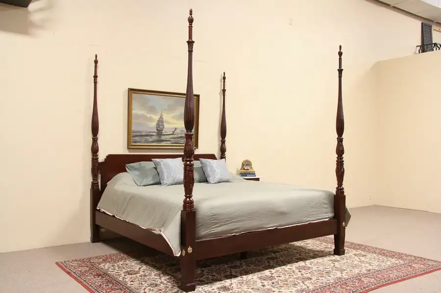 Main image of Henredon King Size Vintage Mahogany Poster Bed