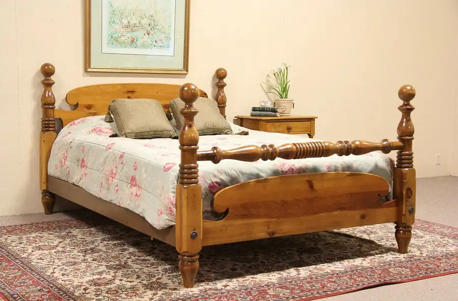 Main image of Ethan Allen Country Pine Queen Size Vintage Bed