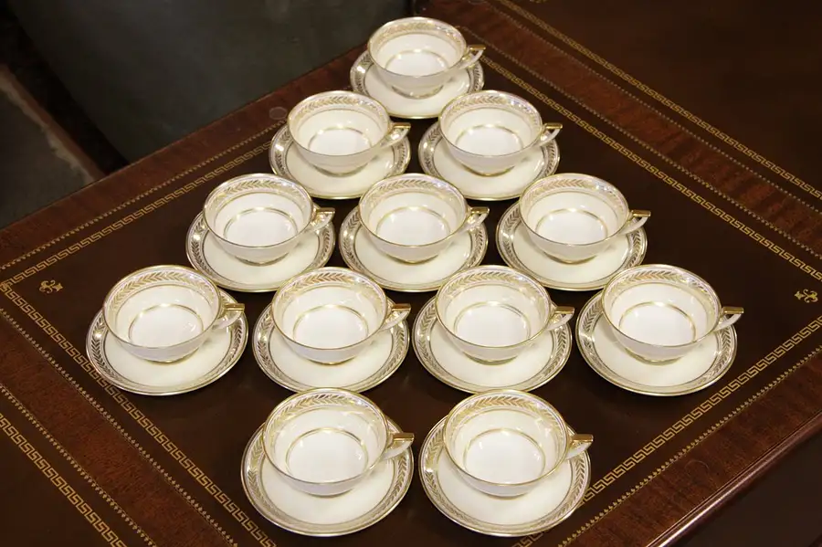 Main image of Set of 12 Royal Bayreuth Bavarian Gold Cups & Saucer