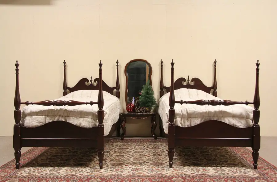 Main image of Pair Drexel Vintage Twin Size Traditional Poster Beds