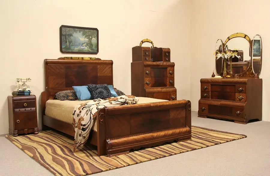 Main image of Art Deco Waterfall 1935 Queen Size 3 Pc. Bedroom Set