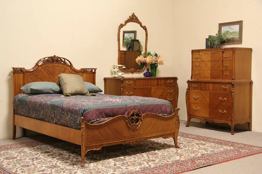 Main image of French Style 1940 Vintage 4 Pc. Full Size Bedroom Set
