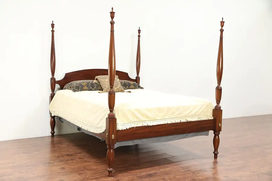 Main image of Henkel Harris Queen Size Vintage Mahogany Poster Bed