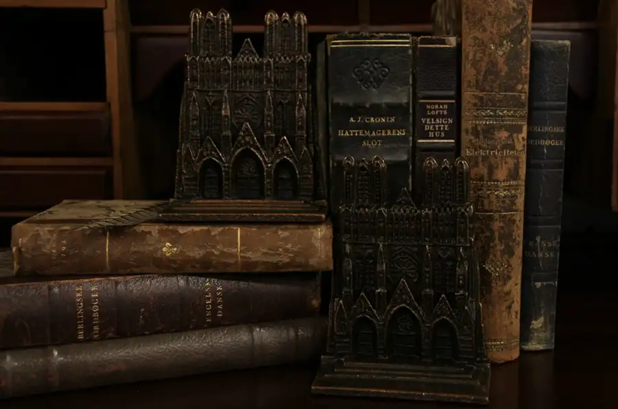 Main image of Verona Cathedral Antique 1900 Pair Bookends