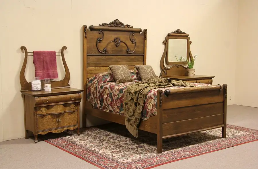 Main image of Oak Victorian 1900 Antique 3 Pc. Bedroom Set, Full Size Bed