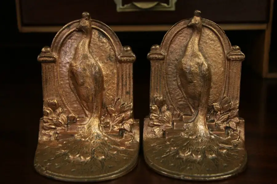 Main image of Peacock Antique 1900 Pair Bookends