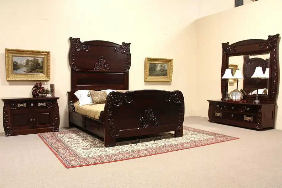 Main image of Queen Size 3 Pc Carved Mahogany 1901 Bedroom Set